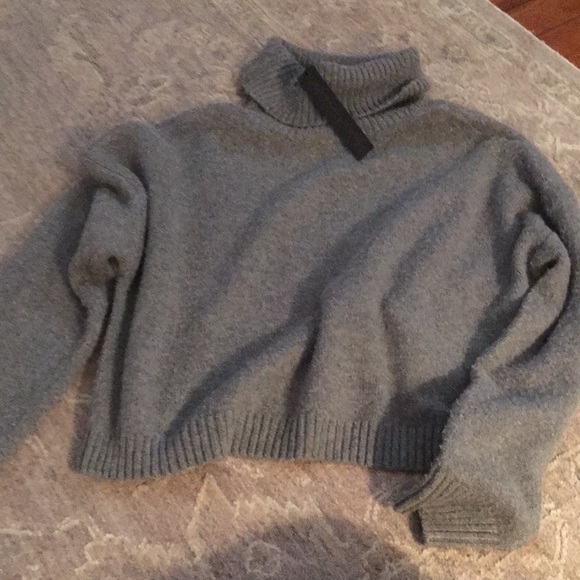 House of Harlow sweater NWT - Picture 5 of 8